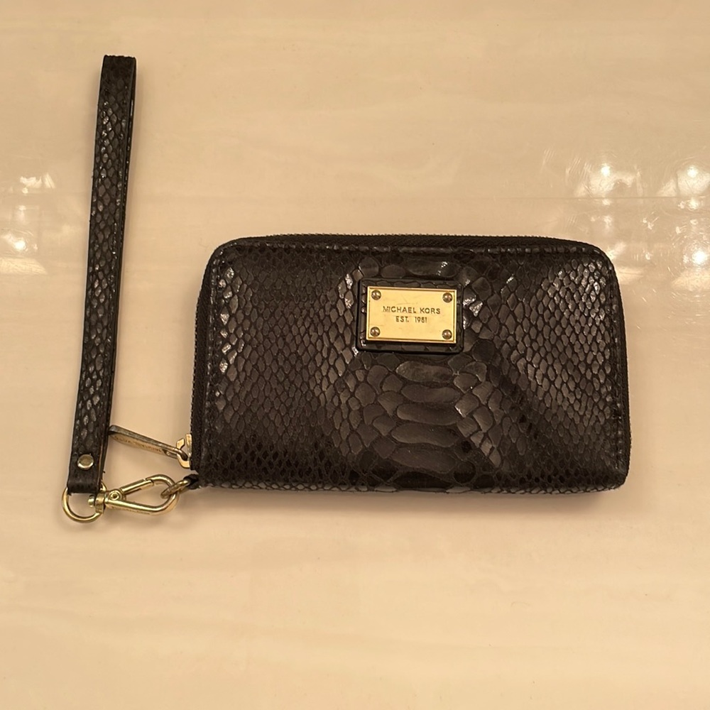 MICHAEL KORS snake skin wristlet
